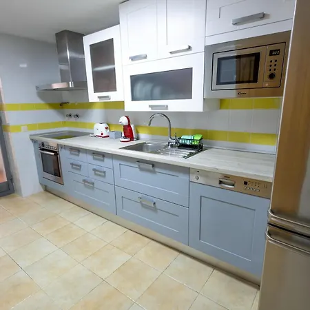 Paseo Apartment *